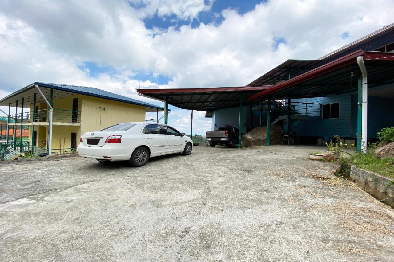 Oyo 90257 Rocky Mountain Lodge Kampong Kundassan Exterior photo